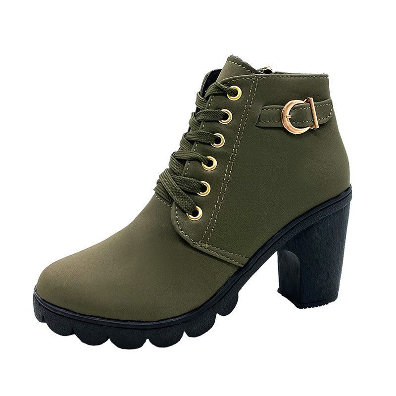 Damen nan elegante Schnür-Stiefelette mit mittlerem Blockabsatz, profilierter Gummilaufsohle und dekorativer Metallschnalle Echo Archiv