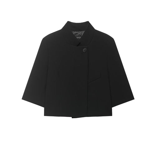 Damen Kurze Boxy-Capejacke mit Stehkragen, verdeckter Knopfleiste und Pattentasche Echoarchiv