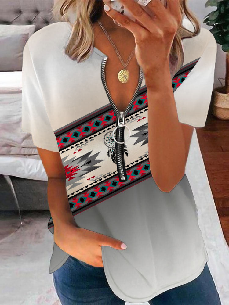 Damen T-Shirt mit Reißverschluss und Musterdetails Echo Archiv