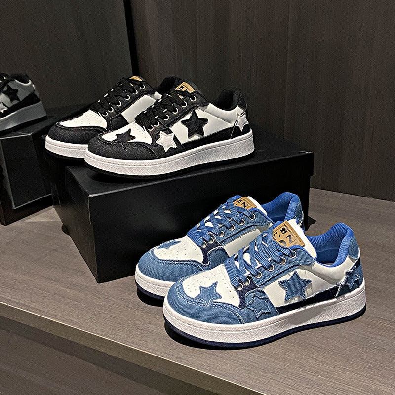 Damen Plateau-Sneaker mit Sternapplikationen und gepolstertem Innenfutter – Névara