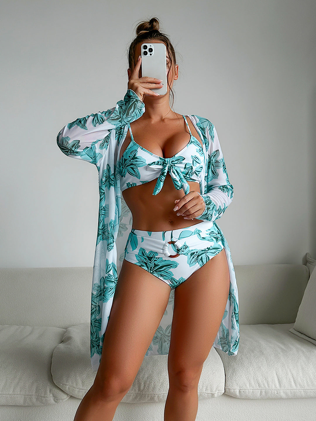 Damen Bikini-Set mit floralem Oberteil und fließendem Kimono Echo Archiv