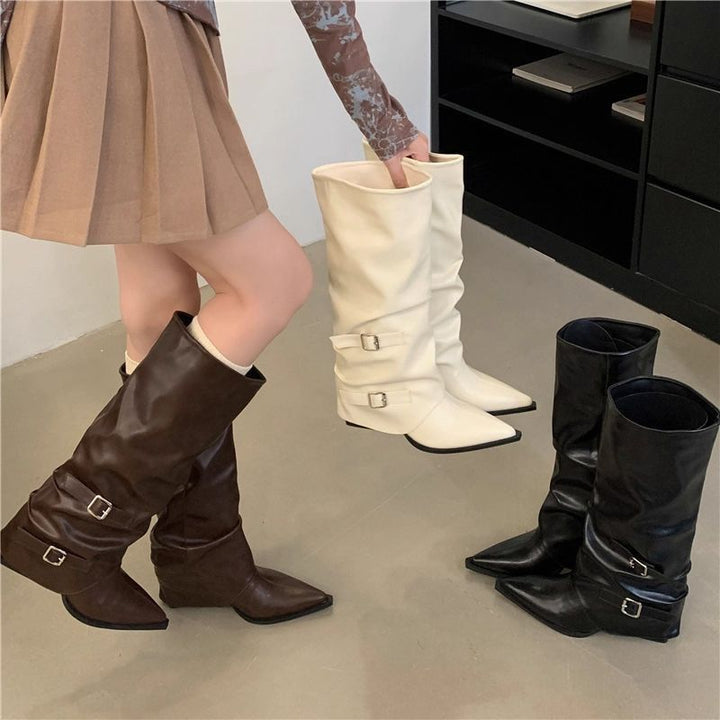 Damen Slouch-Kniehohe Stiefel mit spitzer Zehenform, dekorativen Schnallen und sculpted Blockabsatz – Lioré