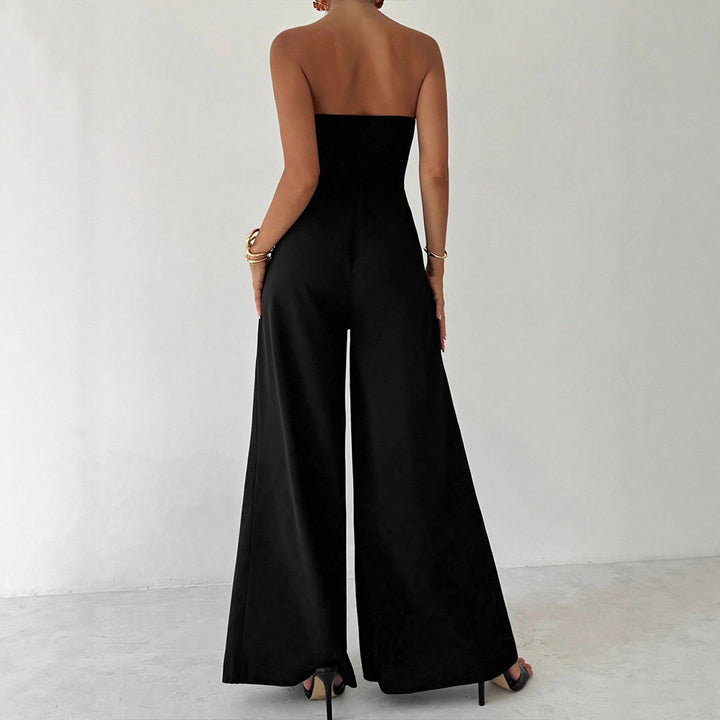 Damen Elegantes Jumpsuit mit asymmetrischem Ausschnitt und dekorativen Knöpfen Echo Archiv