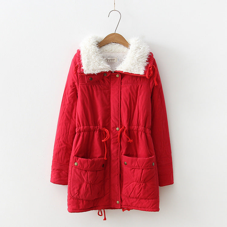 Damen winterlicher Parka mit kuscheligem Sherpa-Kragen, taillierendem Tunnelzug und aufgesetzten Klappentaschen – Montévia