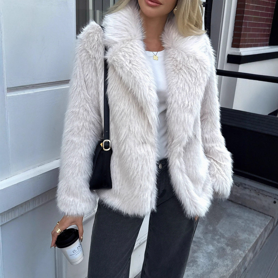 Damen Kurzjacke aus dichtem Hochflor‑Faux‑Fur mit voluminösem Umlegekragen Echo Archiv