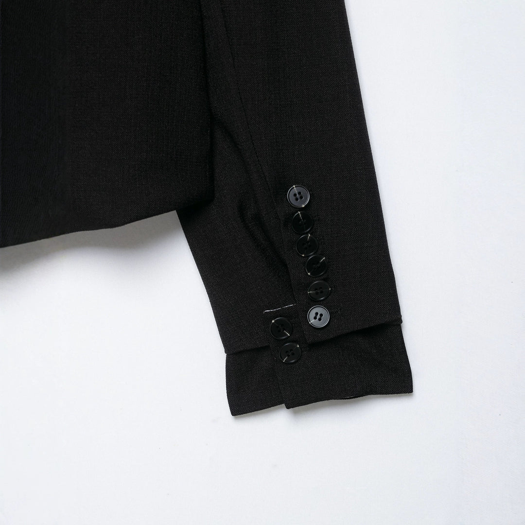 Damen Cropped-Blazer mit asymmetrisch geschnittenem Vorderteil und klassischem Revers Echoarchiv