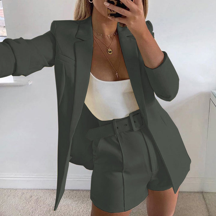 Damen Taillierter Longline-Blazer mit hochtaillierten Gürtelshorts-Set Echo Archiv