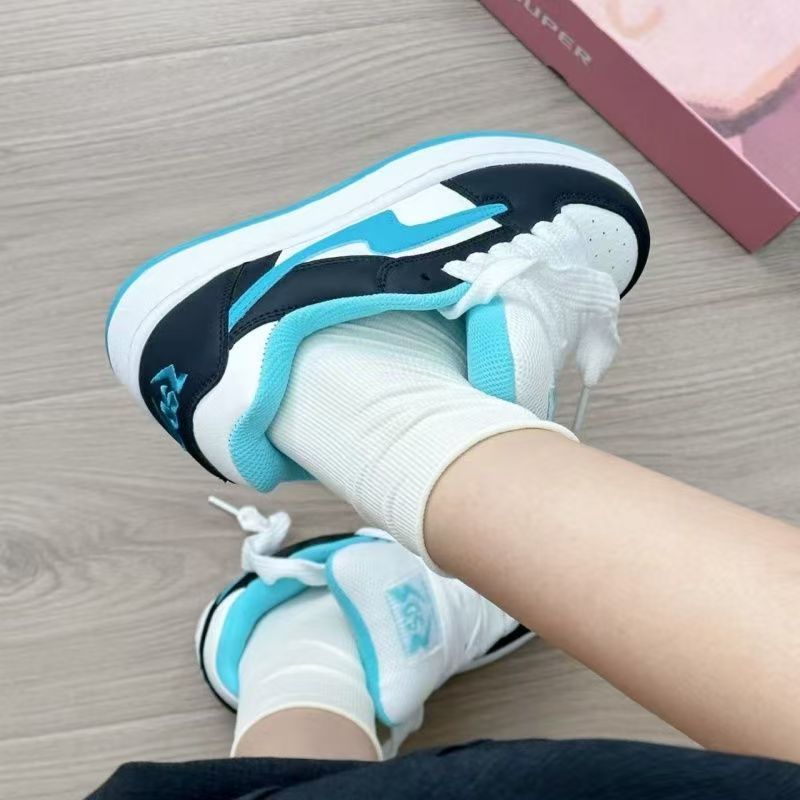 Damen Sportliche Sneakers mit atmungsaktivem Mesh-Obermaterial und robustem Profil Echo Archiv
