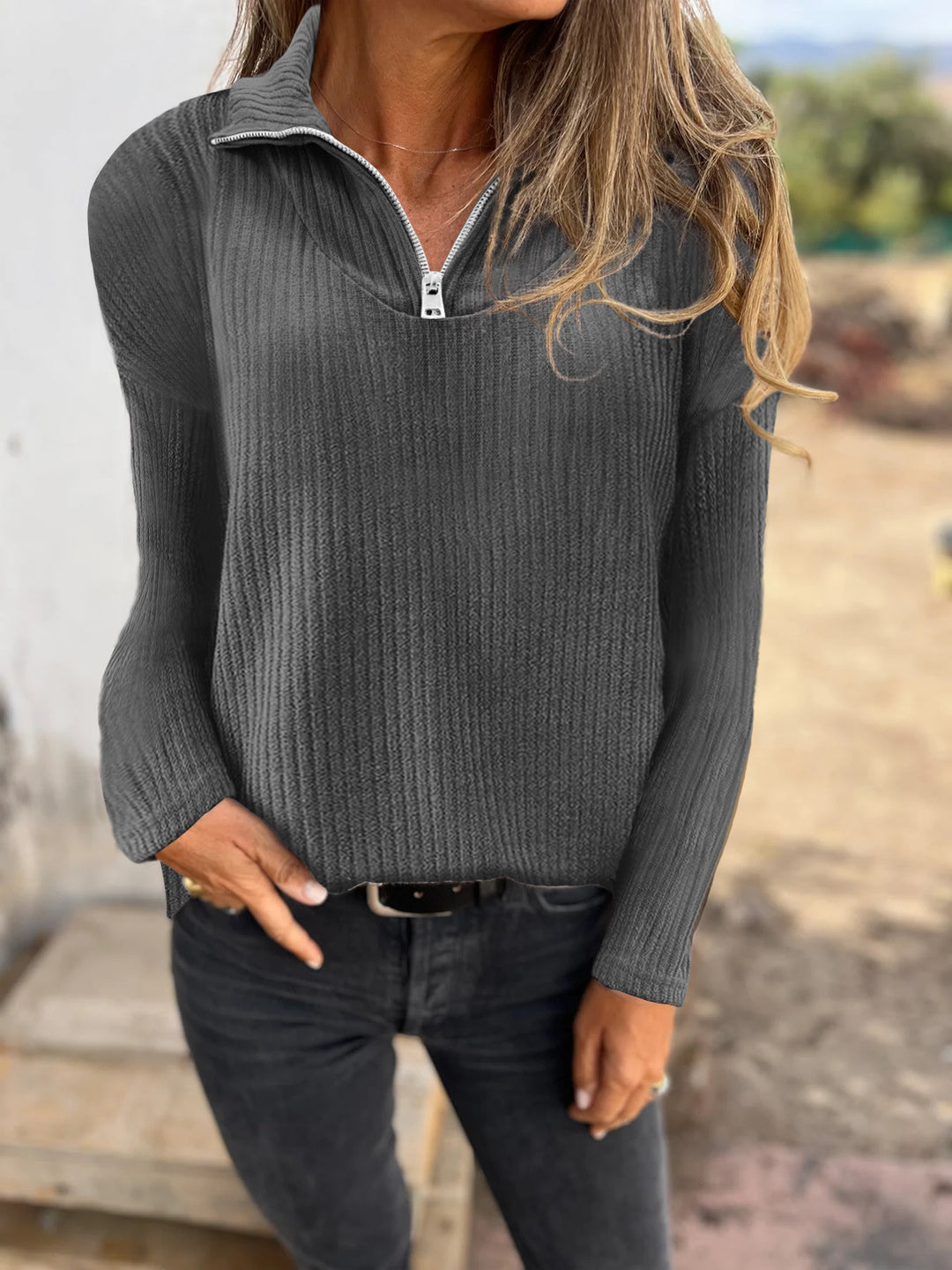 Damen Rippstrickpullover mit halbem Reißverschluss und Stehkragen Echoarchiv