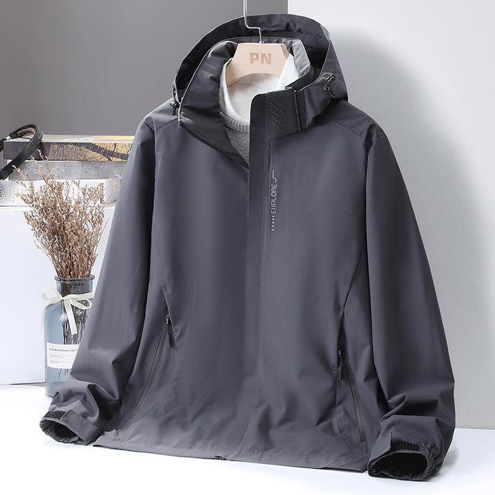 Damen Leichte Softshell-Kapuzenjacke mit winddichter Sturmleiste und verdeckten Reißverschlusstaschen – Célinea