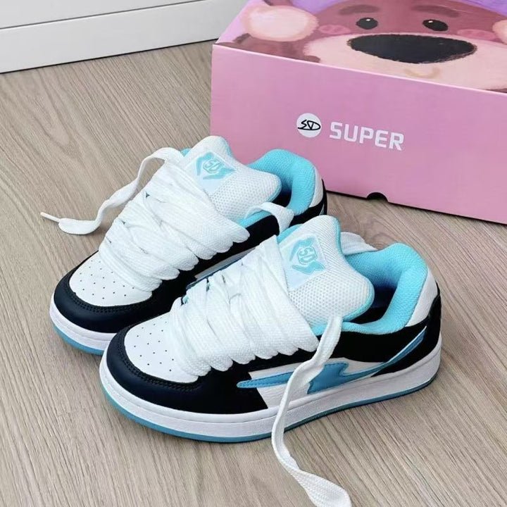 Damen Sportliche Sneakers mit atmungsaktivem Mesh-Obermaterial und robustem Profil Echo Archiv