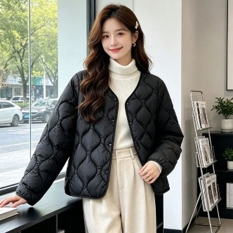 Damen Modische und kuschelige Steppjacke Echoarchiv