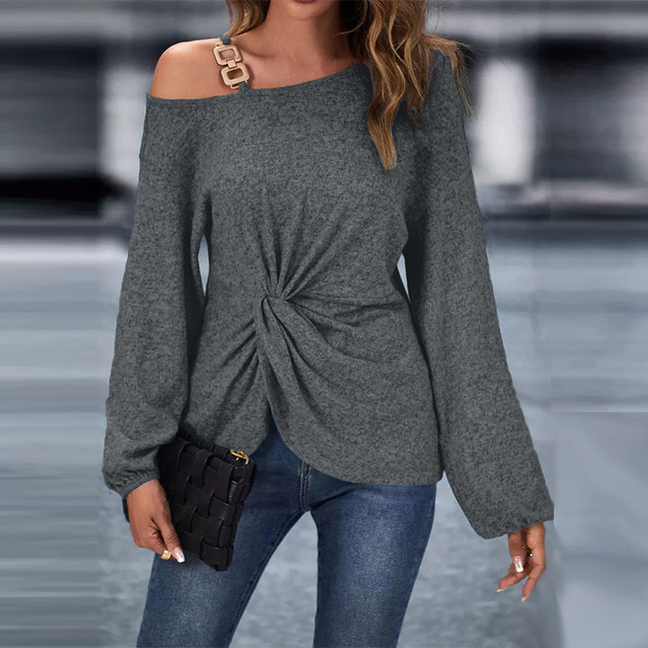 Damen asymmetrischer schulterfreier Strickpullover mit Zierkettenträger und vorn gedrehtem Knoten – Avérine