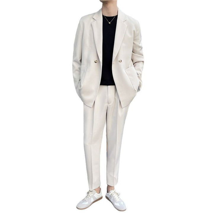 Herren eleganter Businessanzug mit modernem Schnitt und hochwertigen Materialien Echoarchiv