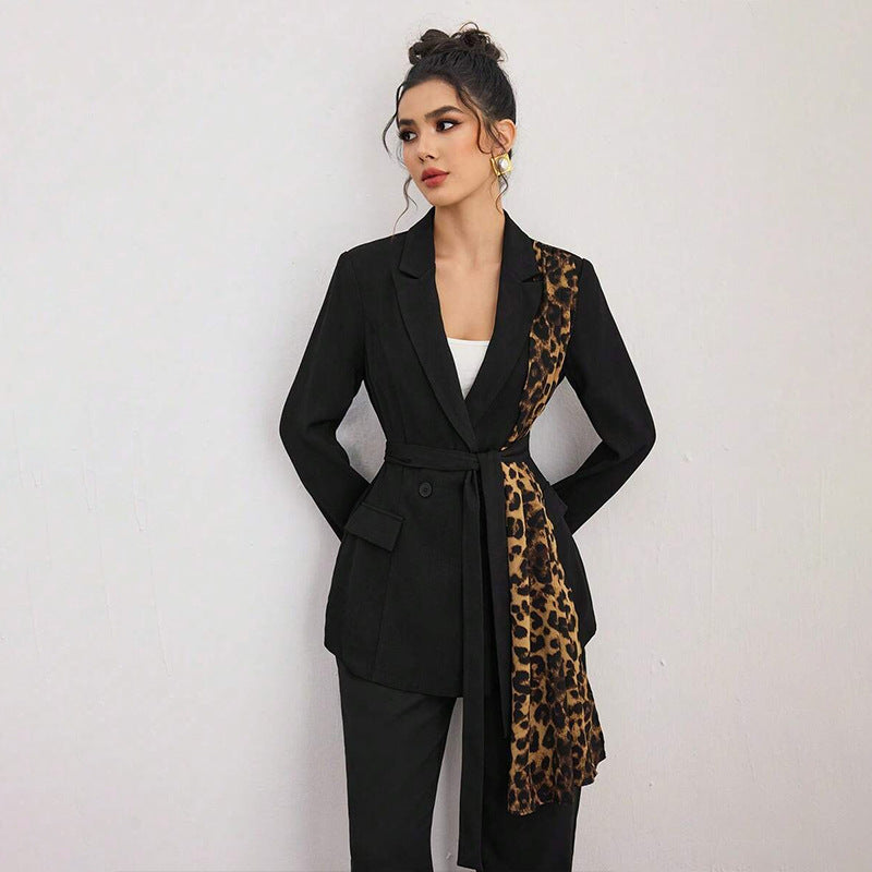 Damen Luxuriöses Blazeranzug mit Leopardenmuster Echo Archiv