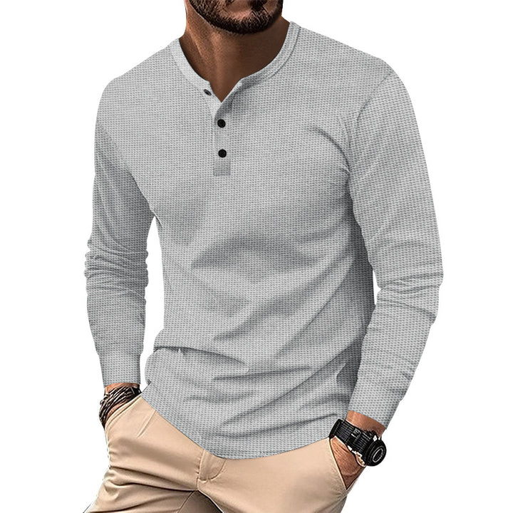 Herren Langarm-Henley-Shirt mit strukturiertem Design und dekorativen Knöpfen Echoarchiv