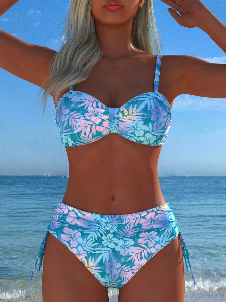 Damen Bikini-Set mit stilvollem Karomuster und goldfarbenen Akzenten Echoarchiv