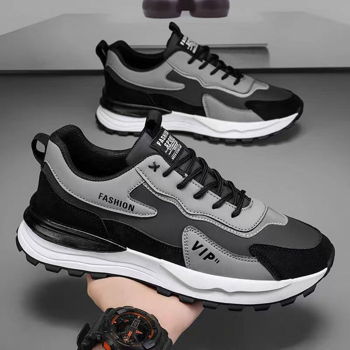 Herren Stylischer Chunky-Sneaker mit Wildleder-Overlays und profilierter Trail-Sohle Echoarhiv