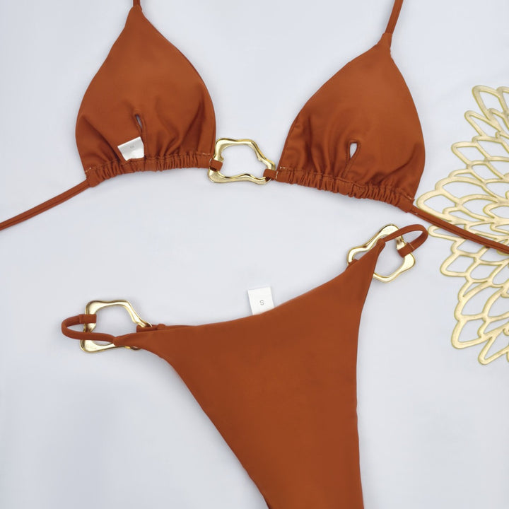 Damen Triangel-Bikini mit stilvollen Goldakzenten Echo Archiv