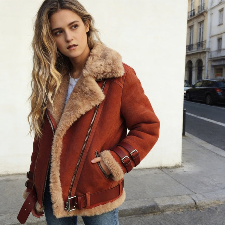Damen nan flauschige Bikerjacke mit Teddyfutter und Schnallenbesatz Echo Archiv