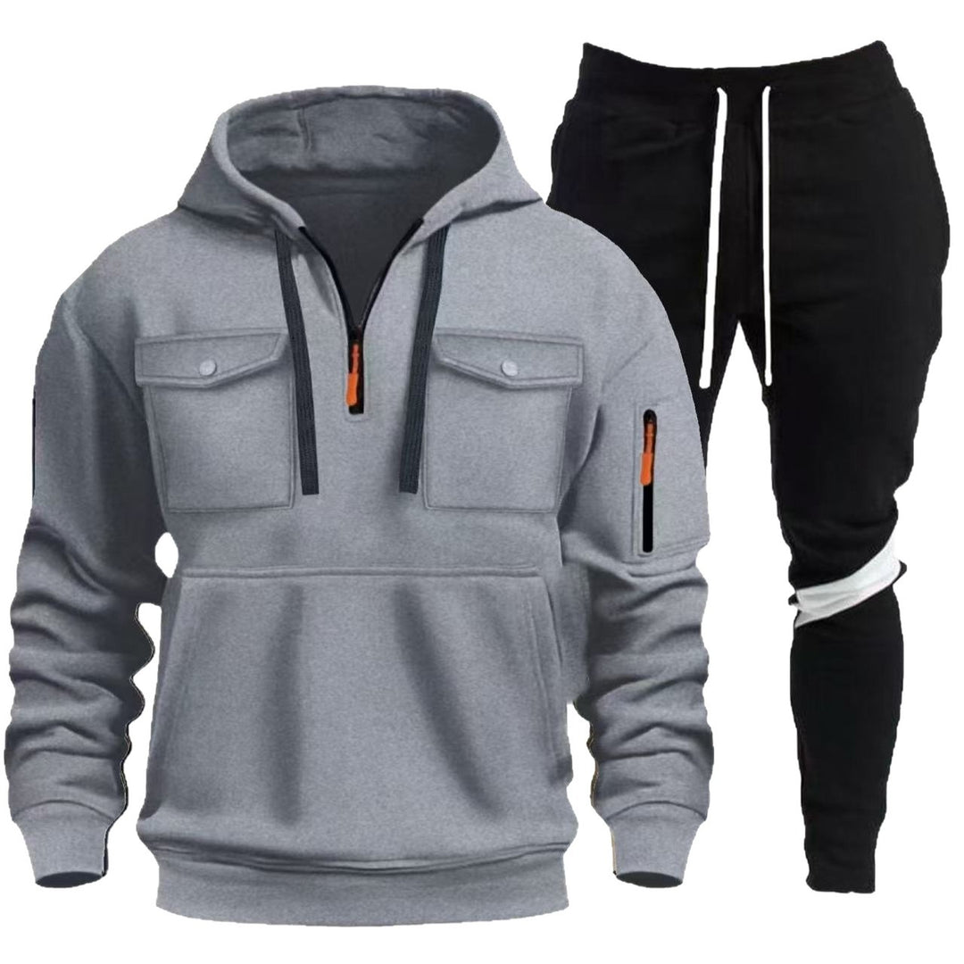 Herren praktische Kapuzenjacke mit Sporthose Echoarchiv