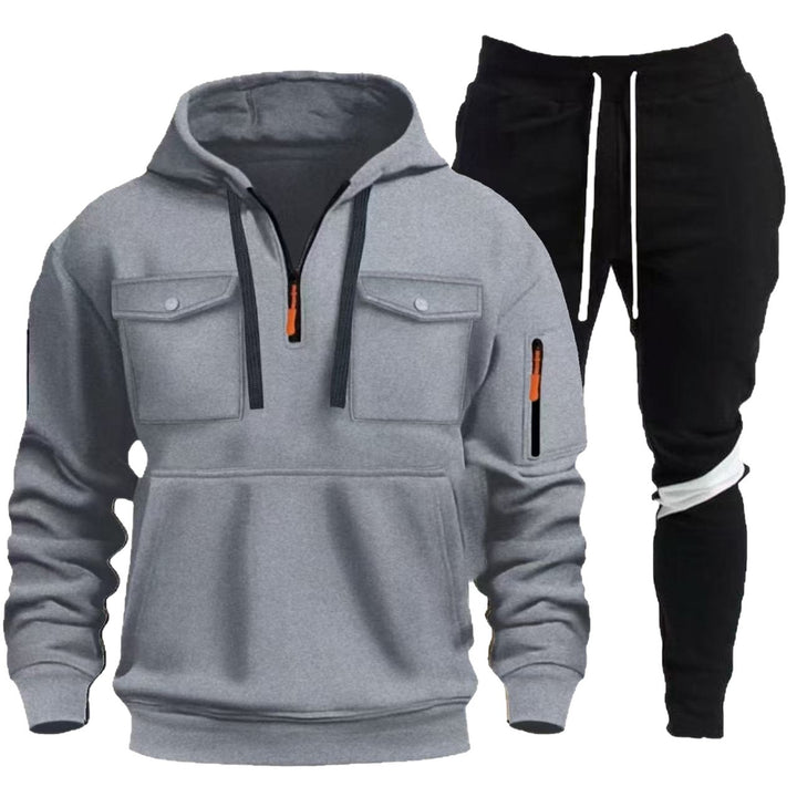 Herren praktische Kapuzenjacke mit Sporthose Echoarchiv