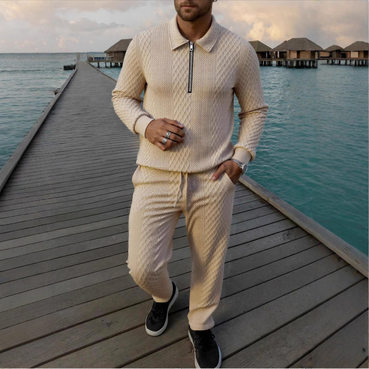 Herren Elegantes Strickanzug aus atmungsaktivem Material mit Stehkragen Echoarchiv
