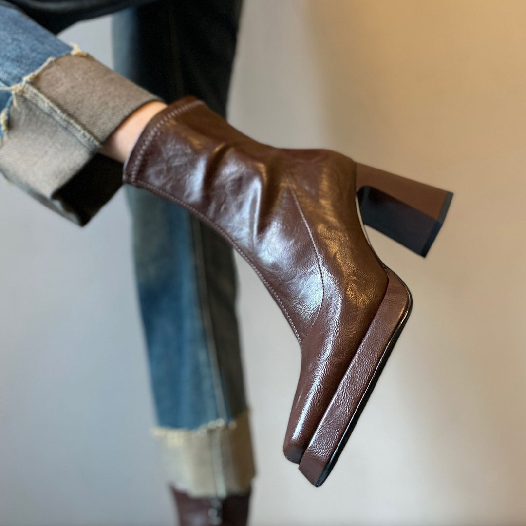 Damen Knöchelhohe Stiefelette mit geteilter Vorderblattform, weichem Nappaleder und sculpted Blockabsatz Echo Archiv