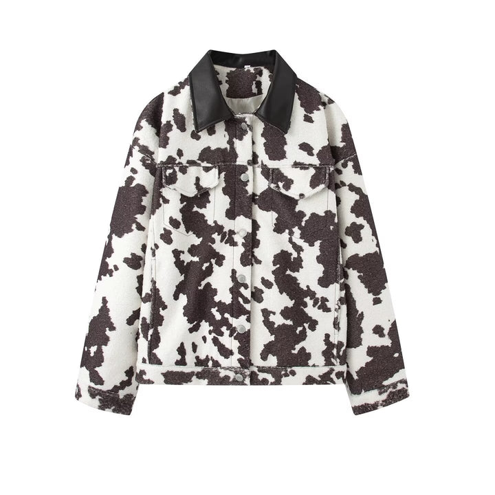 Damen Kurzjacke im Trucker‑Stil mit Kuhfleckenmuster und Kunstlederkragen Echo Archiv