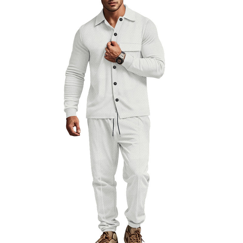 Herren lässige Schlafanzug-Kombination mit eleganten Knopfdetails Echoarchiv