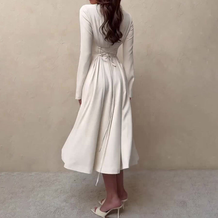 Damen Langärmeliges Midikleid im A Linien Schnitt mit durchgehender Knopfleiste Echo Archiv