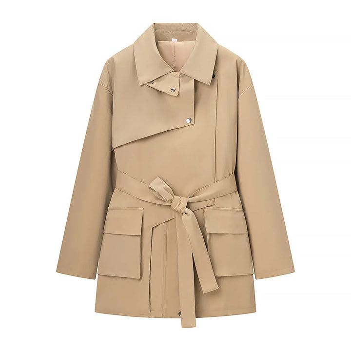 Damen taillierter Trenchparka mit Bindegürtel, asymmetrischer Blende und großen Pattentaschen – Montévia
