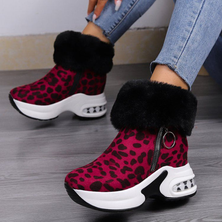 Damen Keilabsatz-Sneaker-Stiefelette mit Teddy-Kragen und Reißverschluss – Névara