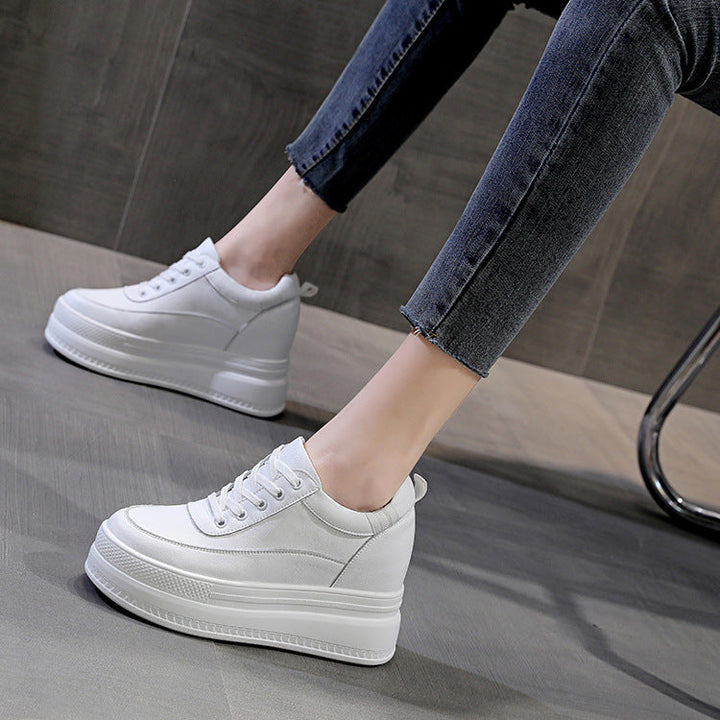 Damen Plateau Sneakers mit modischer und komfortabler Struktur Echo Archiv