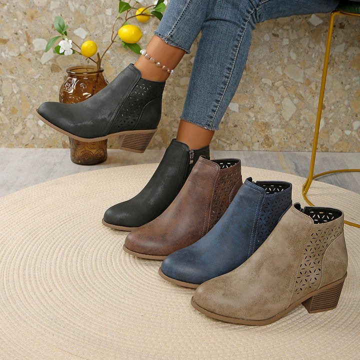 Damen nan knöchelhohe Stiefelette mit Laser-Cut-Perforation, seitlichem Reißverschluss und mittelhohem Blockabsatz Echo Archiv