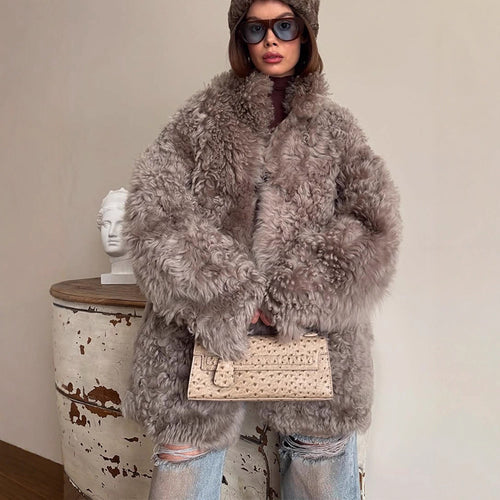 Damen Oversize Kunstfell‑Mantel mit lockiger Teddy‑Optik und weiter Boxy‑Silhouette Echoarchiv