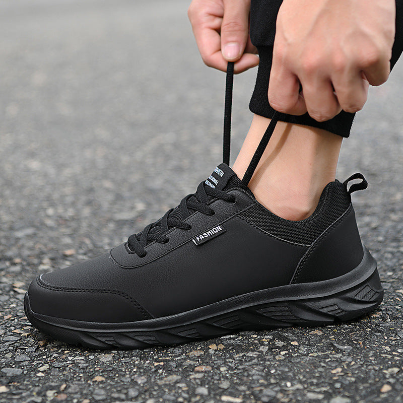 Herren nan schlanker City-Sneaker mit wasserabweisender Kunstlederoberfläche, stoßabsorbierender EVA-Zwischensohle und gepolstertem Fersenkragen Echo Archiv