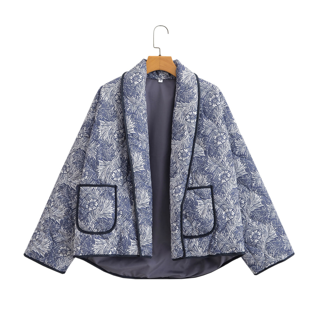 Damen Kurz geschnittene Steppjacke im Vintage-Blumenmuster mit Schalkragen und Kontrastpaspel Echo Archiv