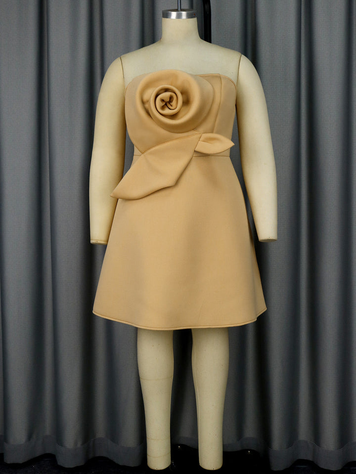 Damen elegantes Trauzeugen-Kleid mit voluminösem Rosen-Detail Echo Archiv