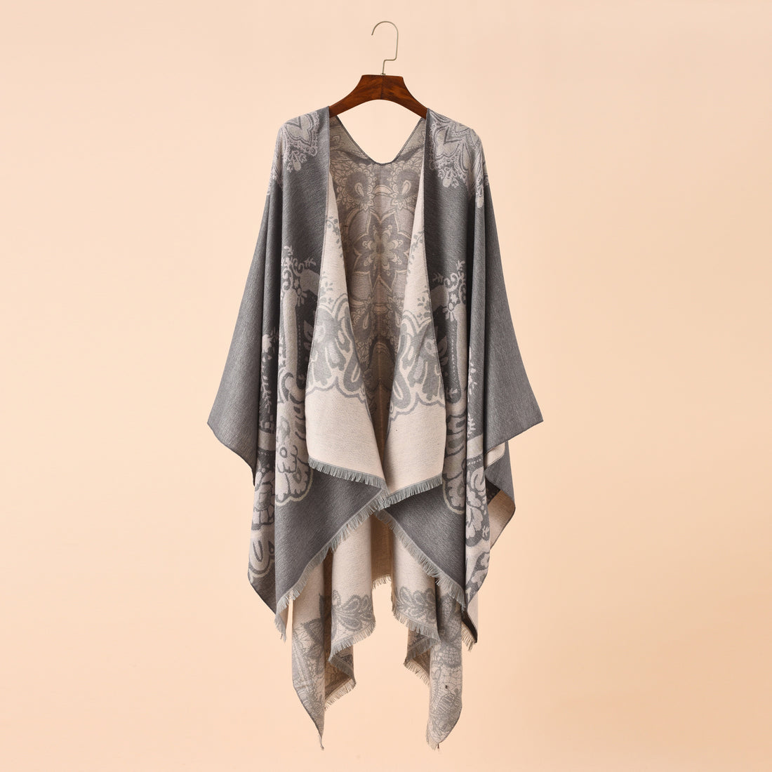 Damen Leichter Jacquard-Überwurf mit kaschmirähnlichem Griff und Fransensaum – Avelisse