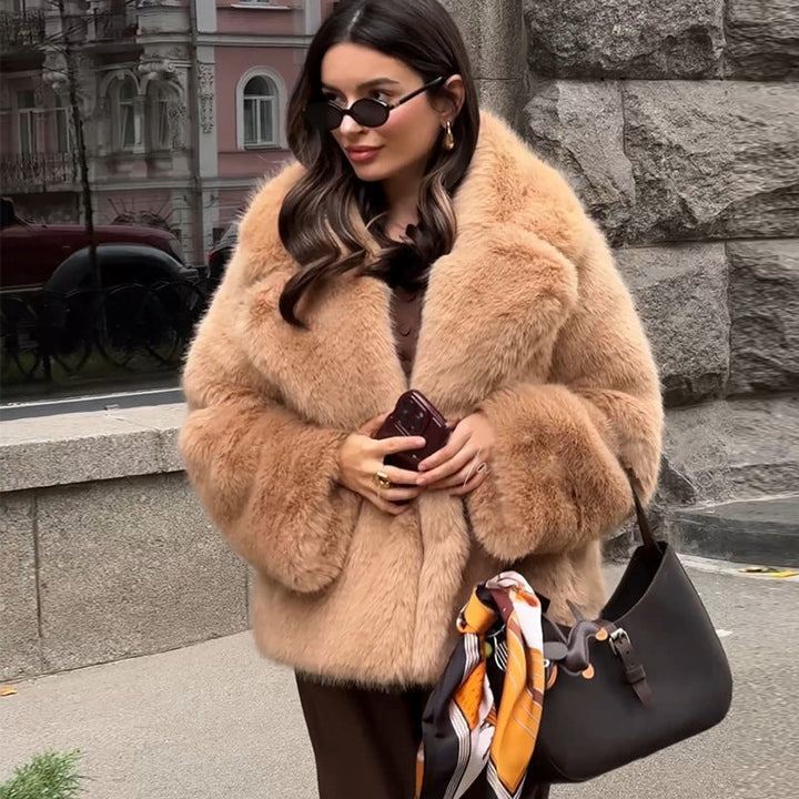 Damen Pelzmantel mit oversized Schnitt und weichem Innenfutter Echoarchiv