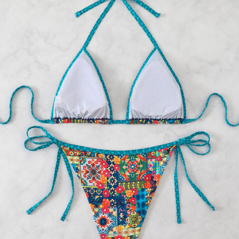 Damen Triangel-Bikini mit bunten Zierstichen und verstellbaren Bindebändern Echo Archiv