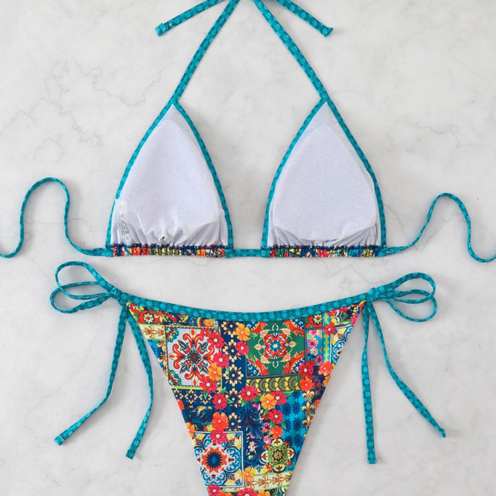 Damen Triangel-Bikini mit bunten Zierstichen und verstellbaren Bindebändern Echo Archiv