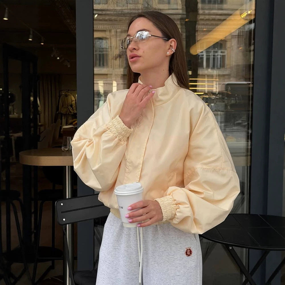 Damen Oversize Cropped Bomberjacke mit Stehkragen und Reißverschluss Echoarchiv