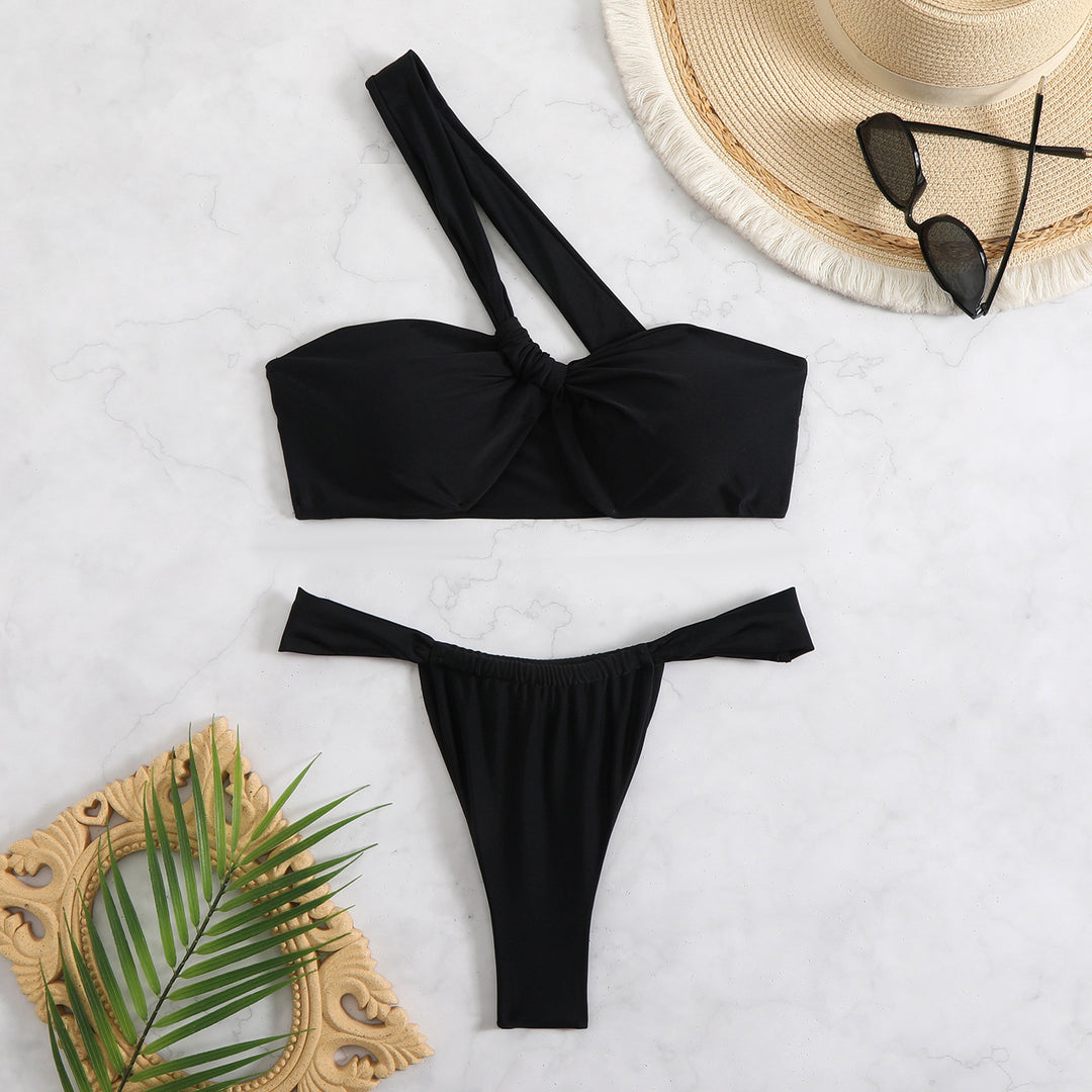 Damen Bandeau-Bikini mit asymmetrischen Trägern und modischen Wickeldetails Echo Archiv