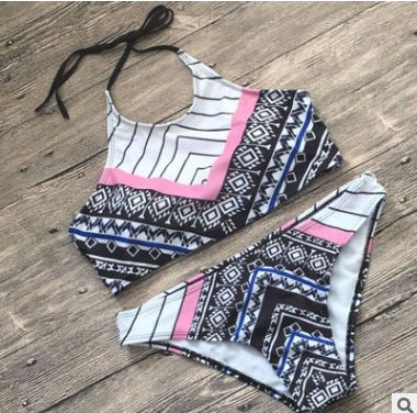 Damen Hochgeschlossener Bikini mit grafischem Muster Echo Archiv