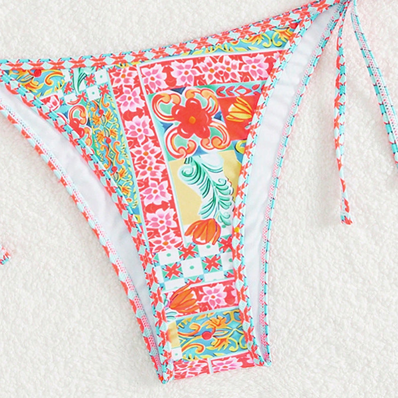 Damen Triangel-Bikini mit raffinierten Schnürdetails und floralem Druck Echo Archiv