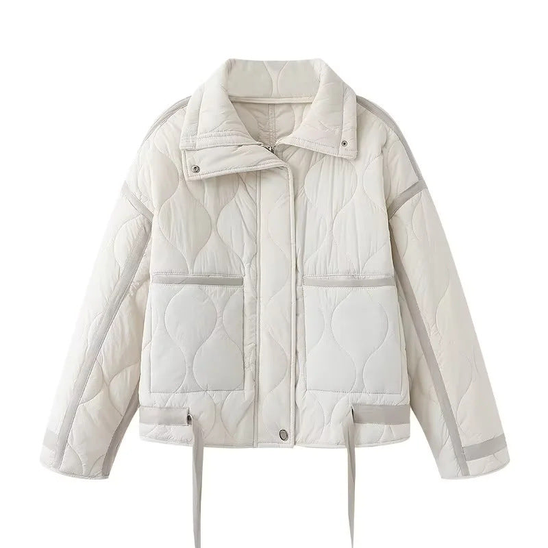Damen gesteppte Boxy-Übergangsjacke mit Tunnelzugsaum, Stehkragen und aufgesetzten Taschen – Célinea