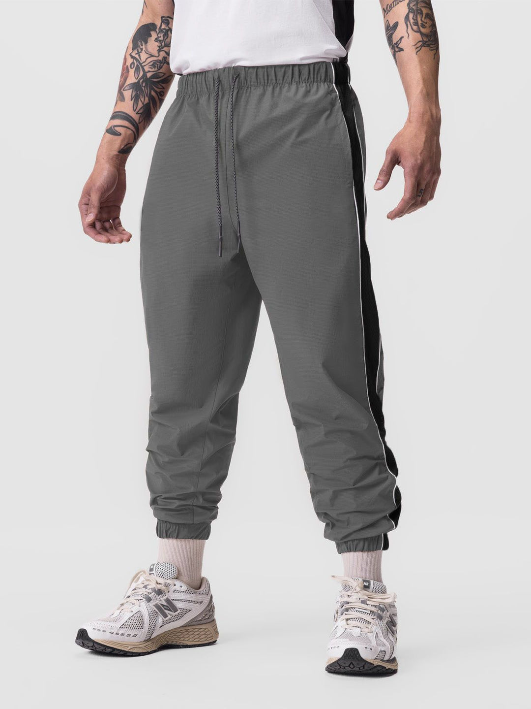 Herren Sportliche Trainingshose mit funktionalem Schnitt Echoarchiv