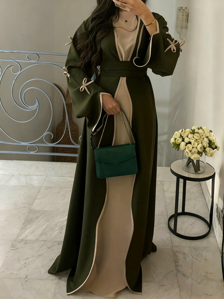 Damen nan elegante Abaya-Kaftan mit weitem Trompetenärmel, kontrastierender Passe und Wickelgürtel Echo Archiv